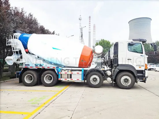 50m立方メートルトラック Minnuo 搭載コンクリートブームポンプミキサートラック 販売中